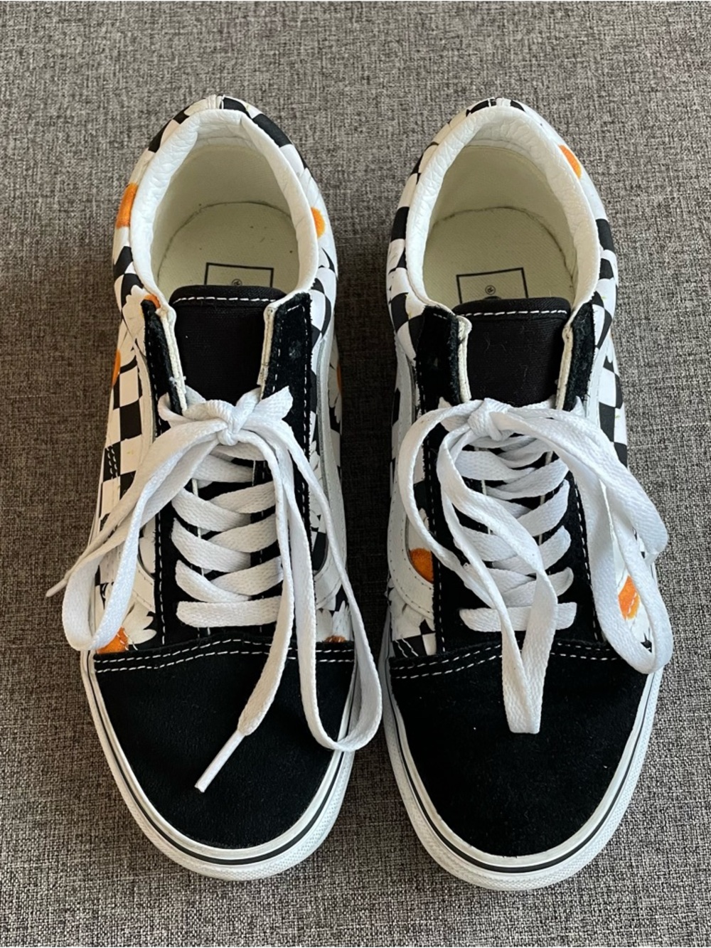 Vans Old Skool Black & White Checkerboard Daisy Low-Top Sneakers - Picture 2 of 8